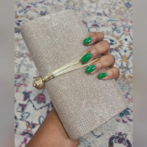 🎄NWOT, I.N.C. Clutch/Purse, Gold Metal Straps, Gold/Silver.